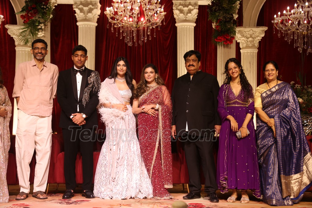 Asian Sunil Daughter Simran And Krish’s Wedding Reception